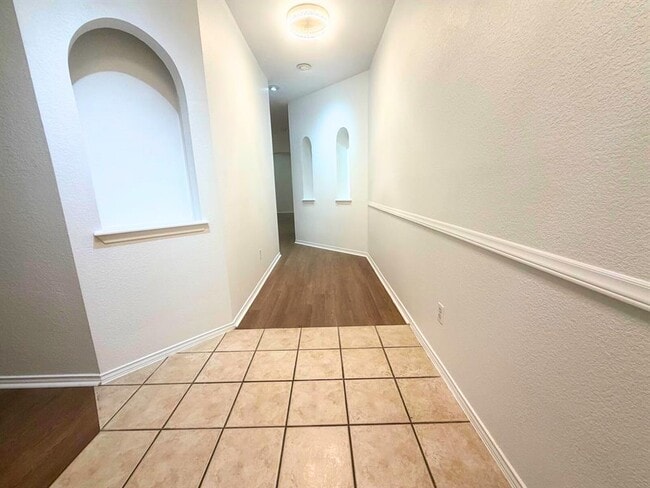 Building Photo - 711 Settlement St