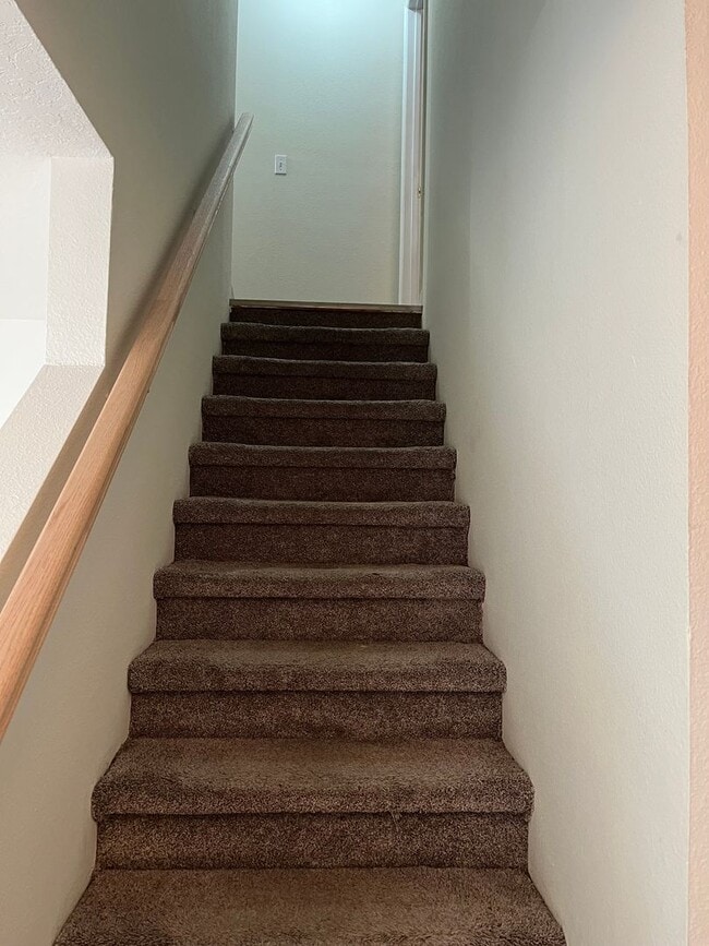 Building Photo - 409 Coconut Palm Way