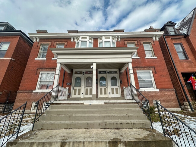 Building Photo - 2747 Armand Pl