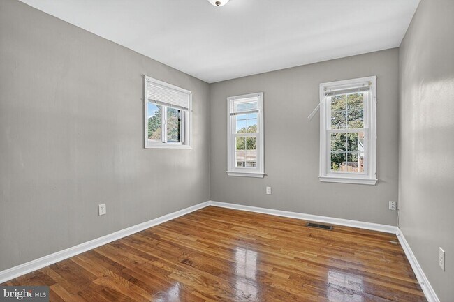 Building Photo - 7720 Loudon Dr