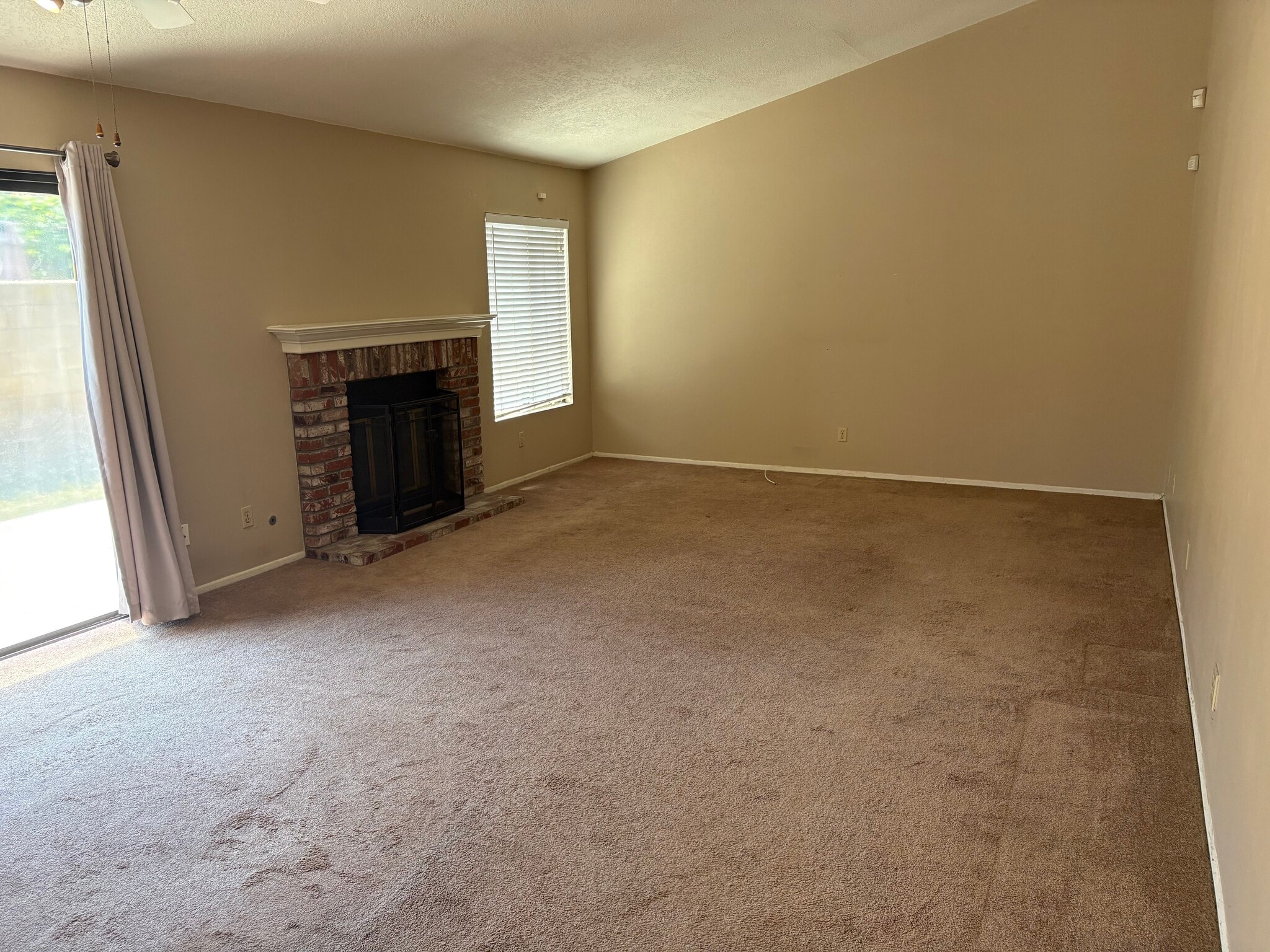 Building Photo - 7562 Coyote Creek Ct