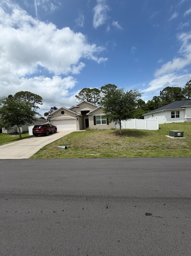 Building Photo - 1357 Sequoia Rd NW