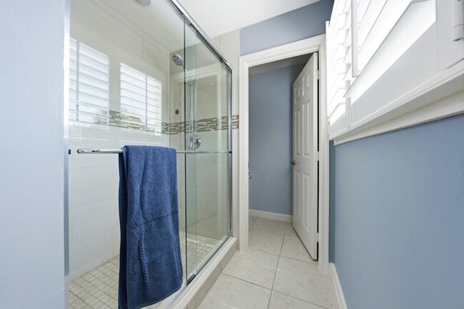 Building Photo - 8212 Calterra Dr