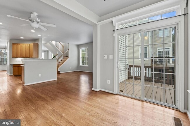 Building Photo - 1208 Cambria Terrace NE