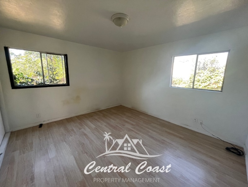 Building Photo - 0 E Foster Rd