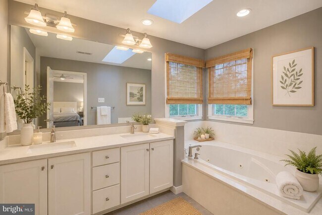 Building Photo - 5505 Alta Vista Rd