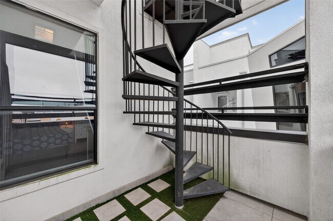 Building Photo - 4608 Nett St