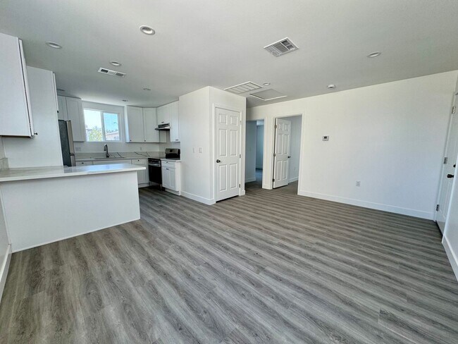 Building Photo - All New Large Home like ADU in the Leimert Park area