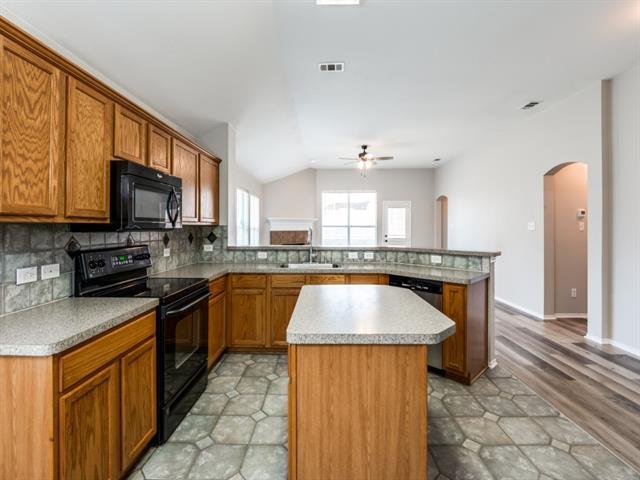 Building Photo - 6817 Columbia Falls Dr