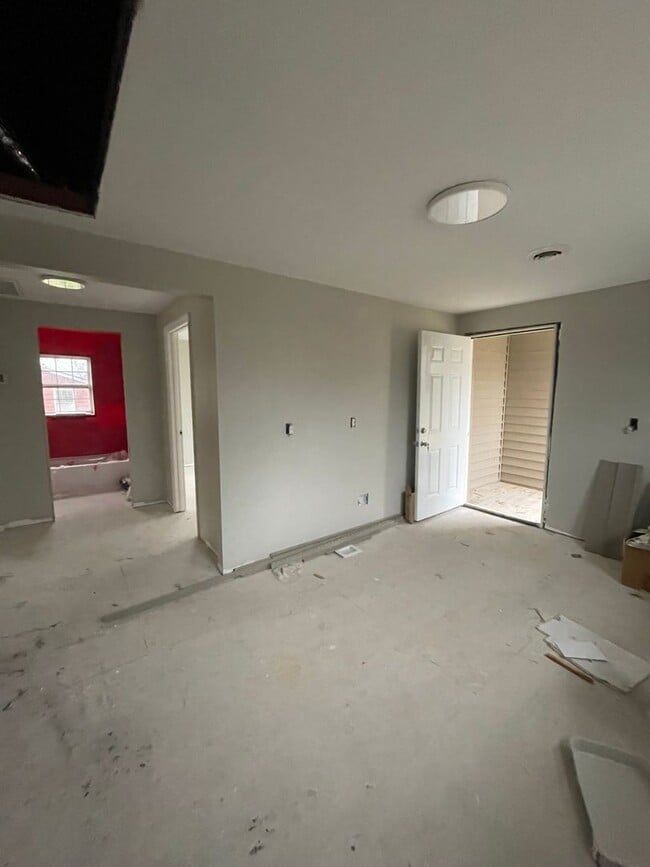 Building Photo - Newly Remodeled 3 Bedroom, 1 bath Home