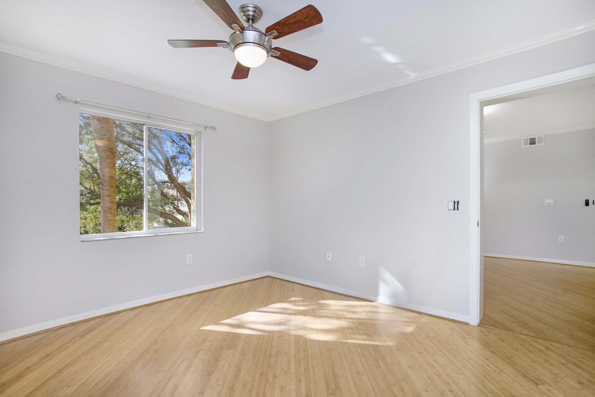 Building Photo - 8271 Key Royal Cir
