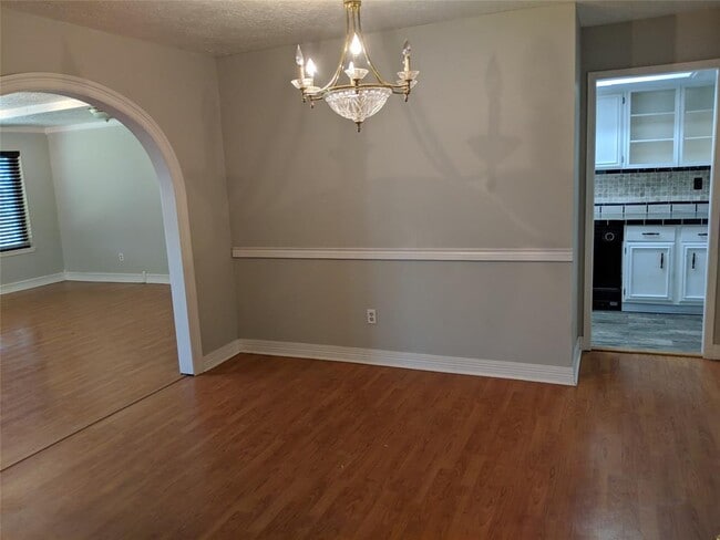 Building Photo - 5519 Birchgate Dr