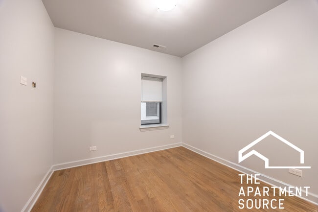 Building Photo - 3708 N Sawyer Ave