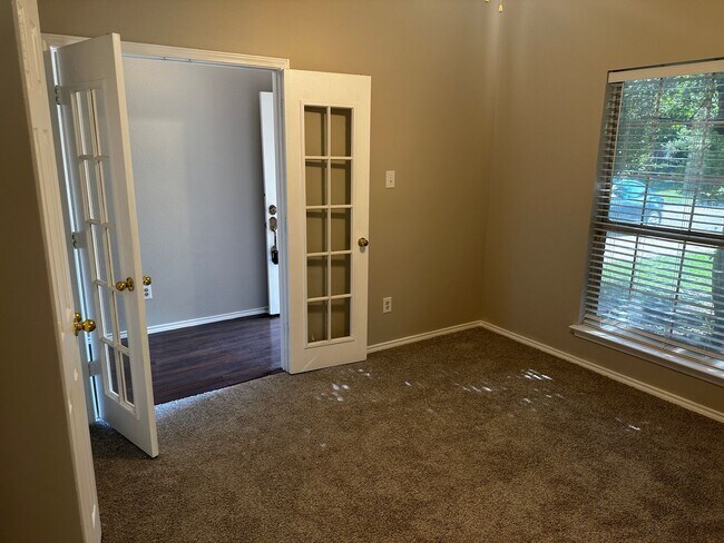 Building Photo - Amazing home in Farmington Estates!