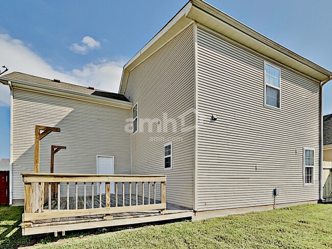 Building Photo - 1456 Westview Dr