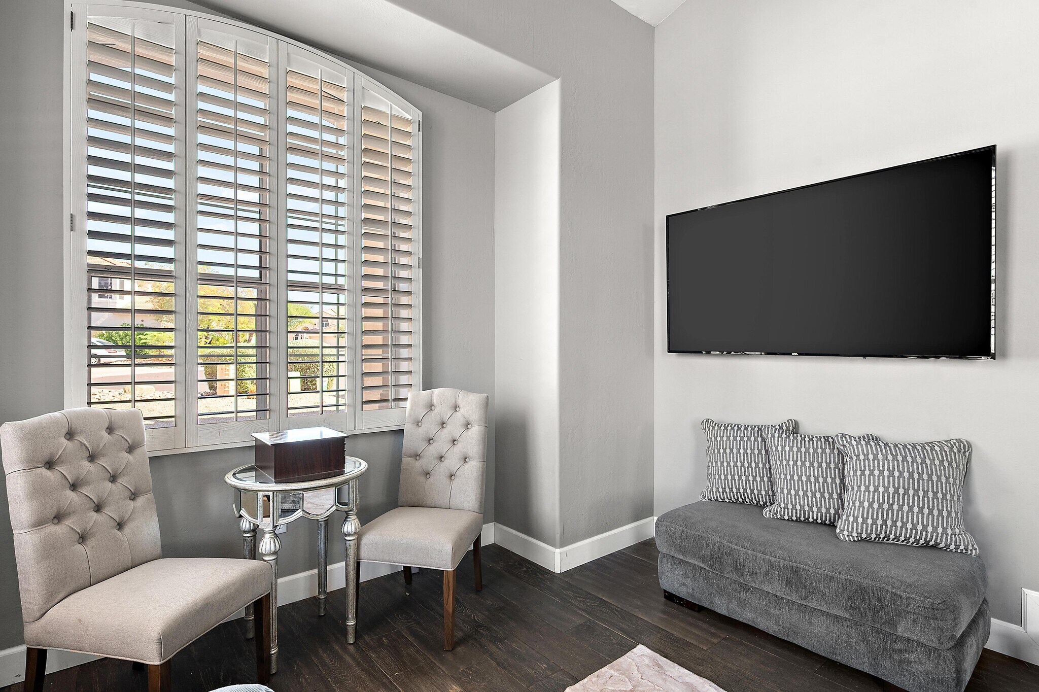 Building Photo - 13010 E Shangri La Rd