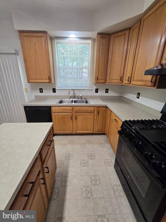 Building Photo - 11327 Wildmeadows St