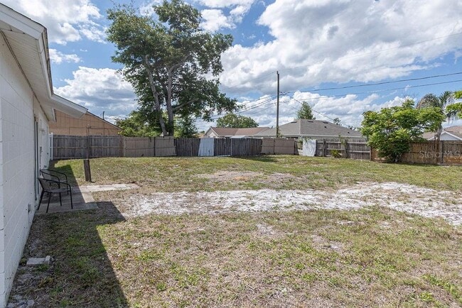 Building Photo - 3100 Mandeville St