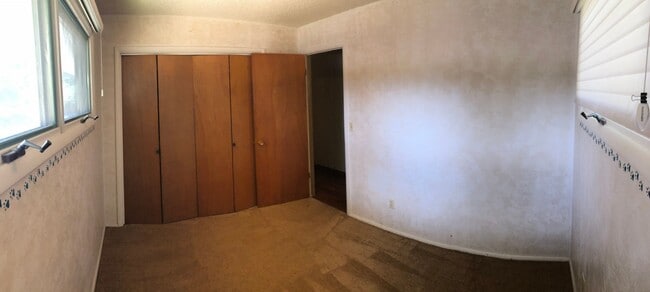 Building Photo - 3 Bed 2 Bath Single Family Home with Additional Space in Basement!