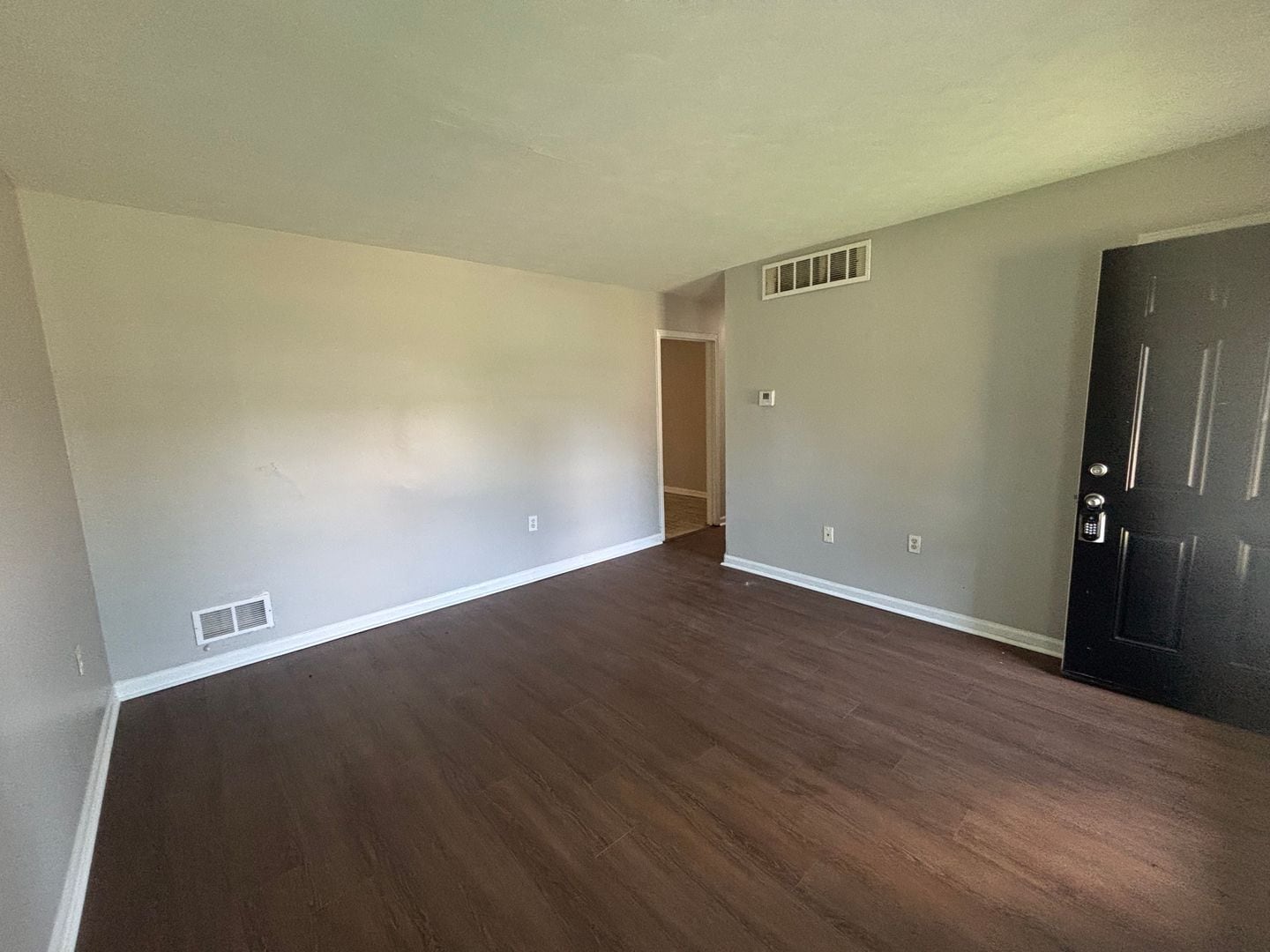 Building Photo - 2771 Northmeade Ave
