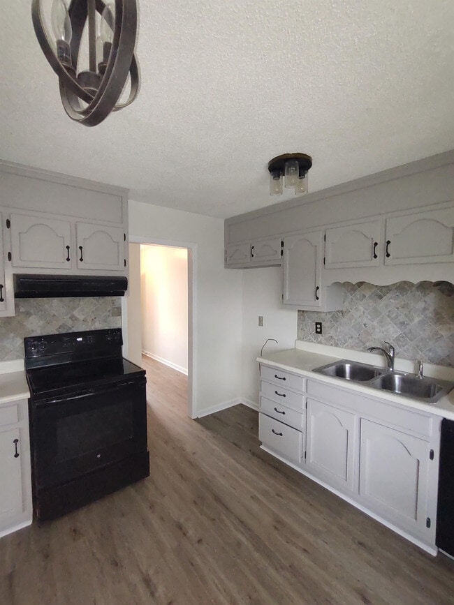 Building Photo - 1007 Kinsey Dr SE