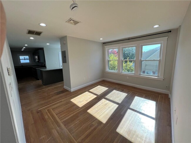 Building Photo - 63 Jastram St