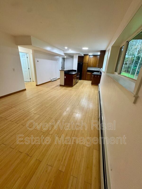 Building Photo - 3011 Lois Dr