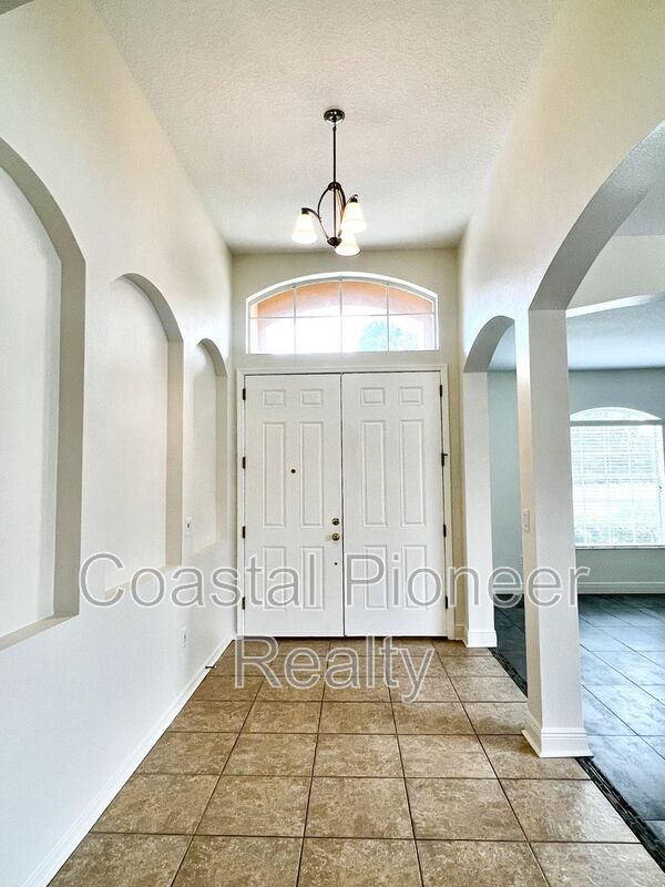 Building Photo - 10310 Holland Rd