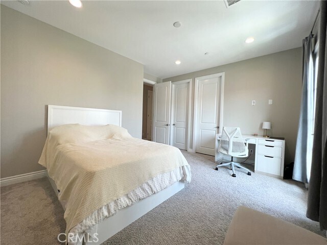 Building Photo - 104 Cordial