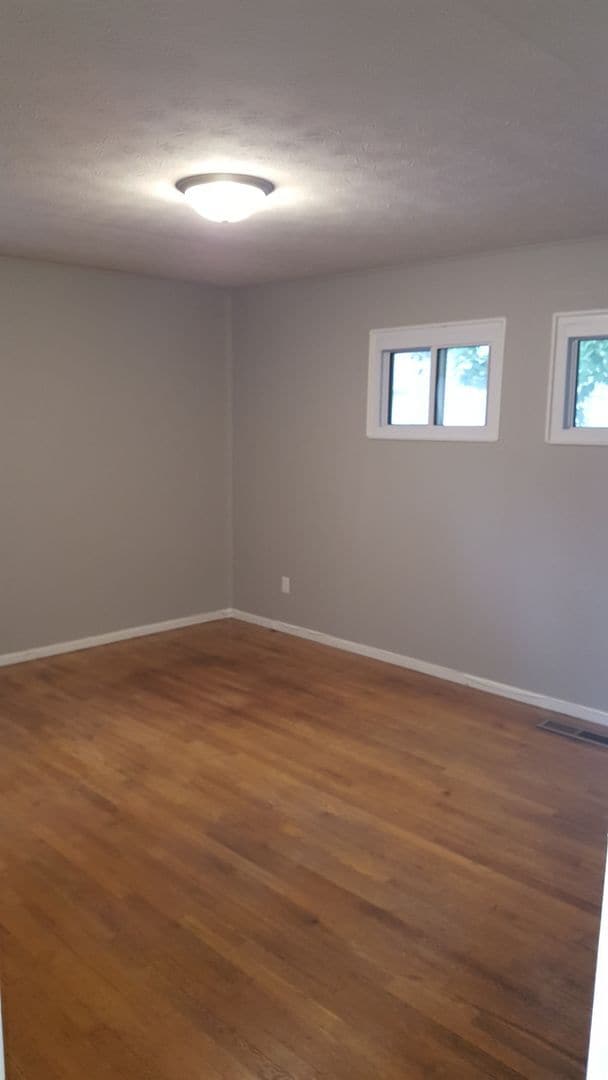 Building Photo - Charming 3 Bedroom Single-Family Home with Private Yard