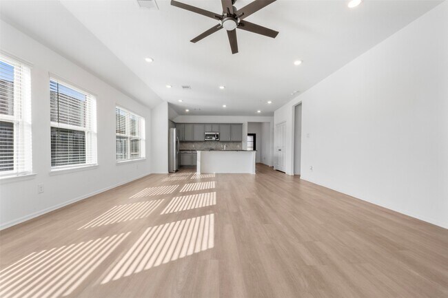 Building Photo - 26707 Andorra Colony Ct