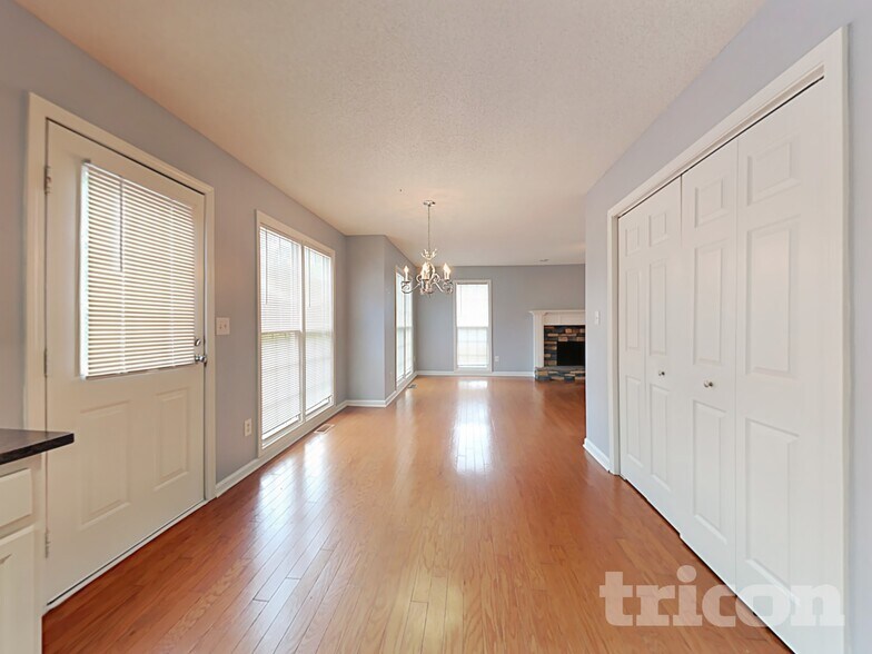 Building Photo - 65 Cricket Ct