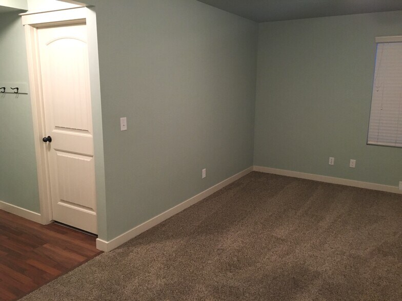 Building Photo - 7716 S San Savino Way