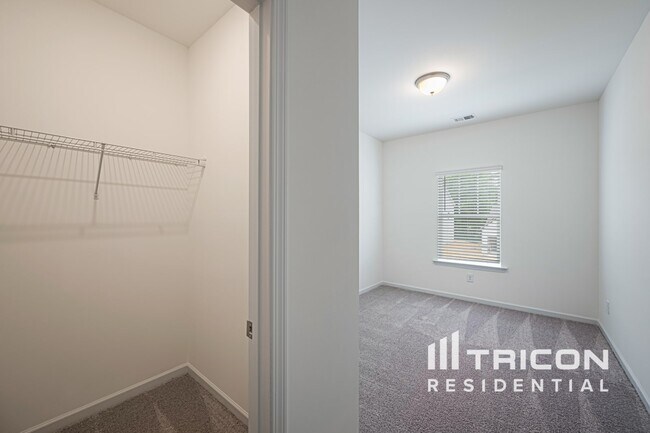 Building Photo - 101 Chapel Meadow Ln SW