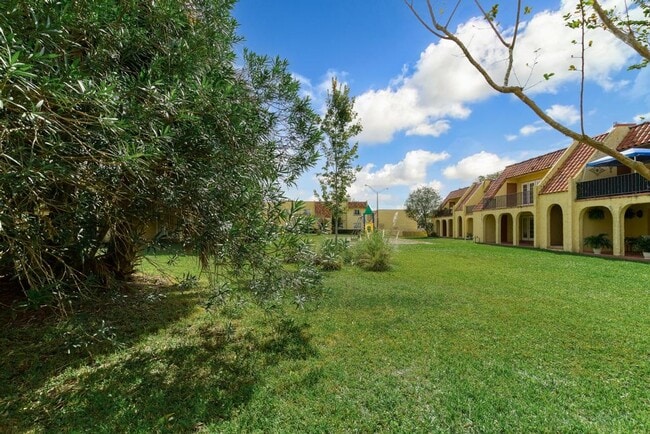 Building Photo - 3918 La Mirada Dr N