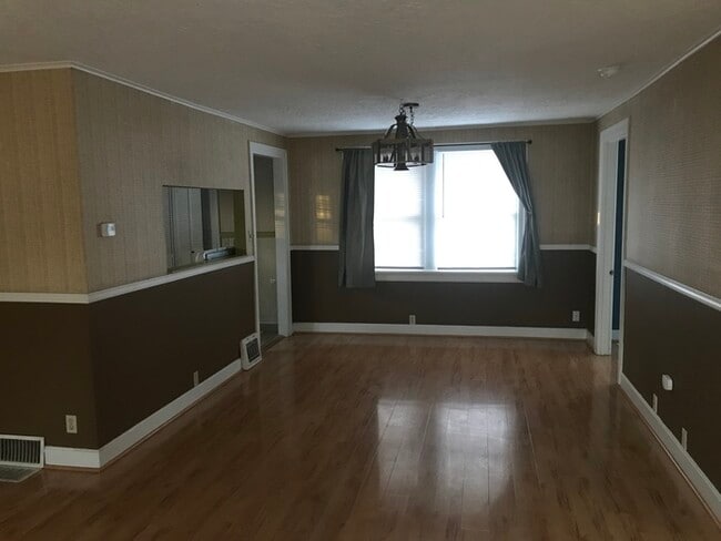 Building Photo - Private fenced yard and garage