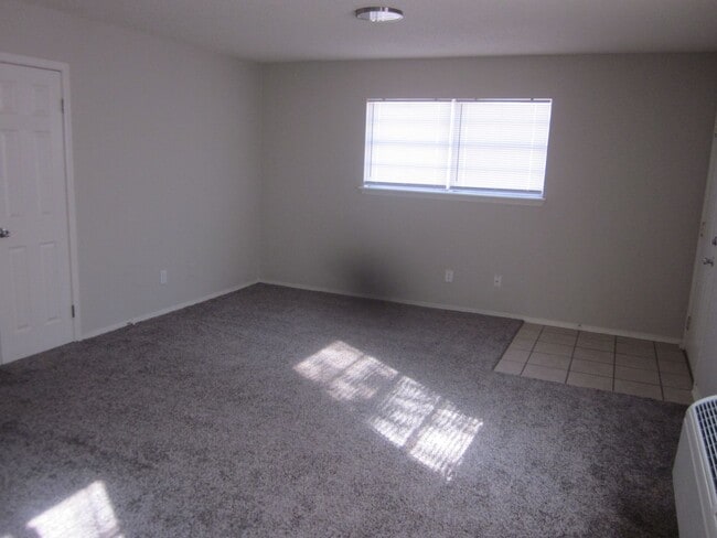 Building Photo - 4123 S Washington St