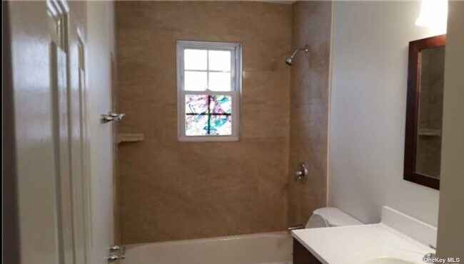 Building Photo - 66 Cedarhurst Ave