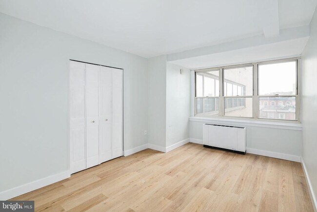 Building Photo - 1810 Rittenhouse Square