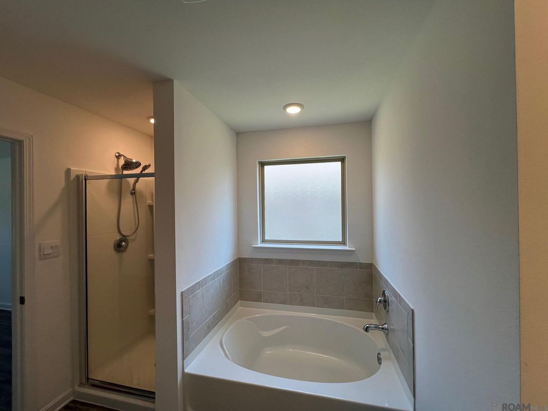Building Photo - 7759 Joe Lynn Trails