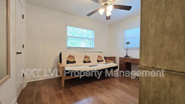 Building Photo - 2317 SW 44th Terrace