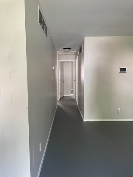 Building Photo - 1112 Dennison Ave