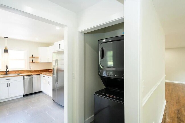 Building Photo - 3351 Black Oak Cir