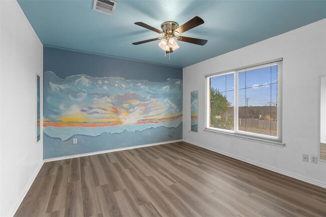 Building Photo - 130 Siebert Dr