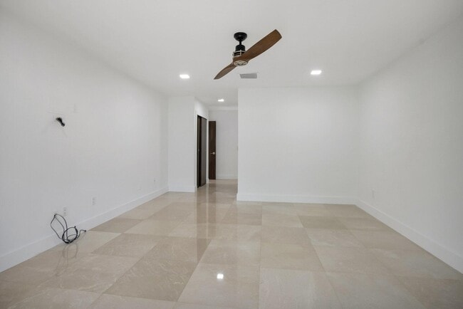 Building Photo - 21922 Cypress Dr