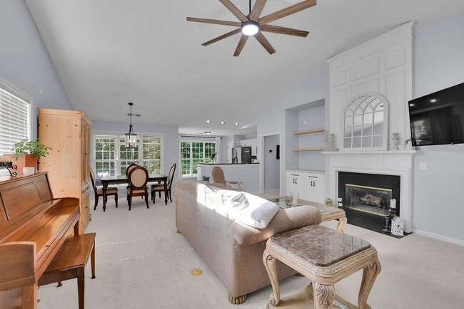 Building Photo - 6760 Waveland Dr