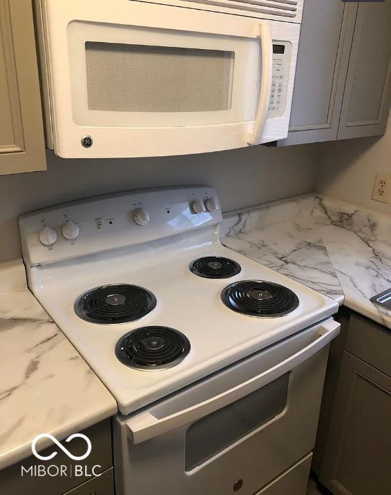 Building Photo - 3248 Lupine Dr