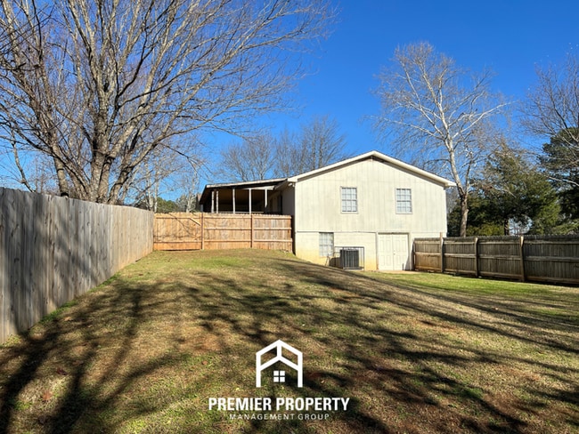 Building Photo - 239 Wilbanks Rd