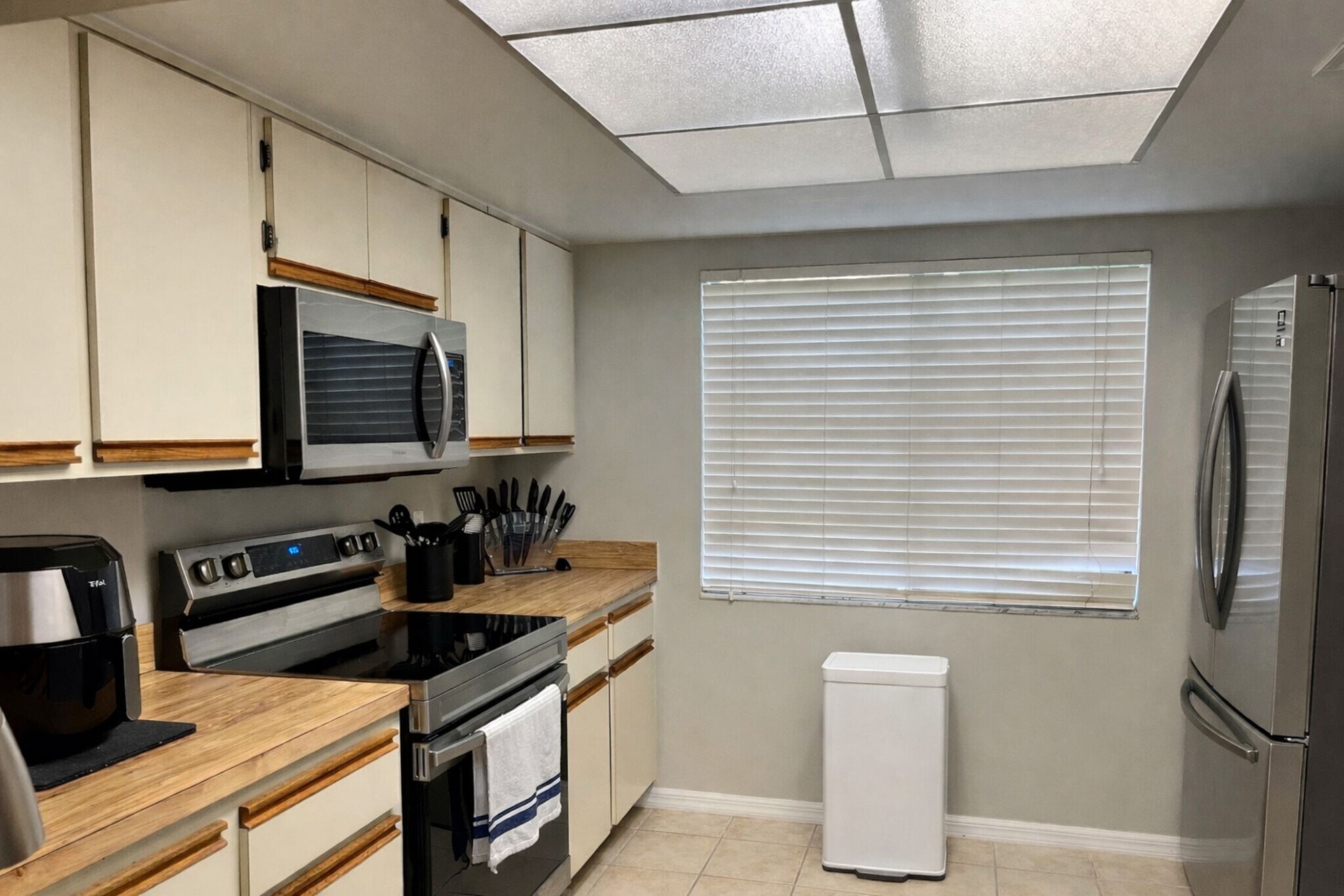 Building Photo - 441 N Harbor City Blvd