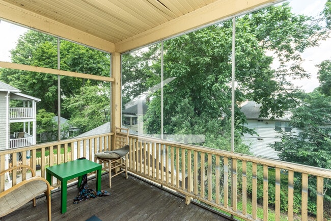 Building Photo - 60 Greycliff Rd